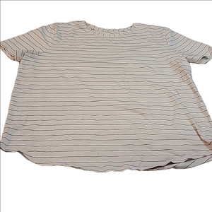 #206 Lululemon short sleeve approximate size 8 t933